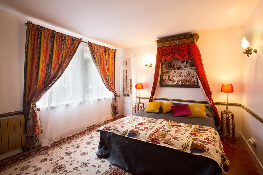 Chateau De La Madeleine Pressagny l'Orgueilleux Room photo